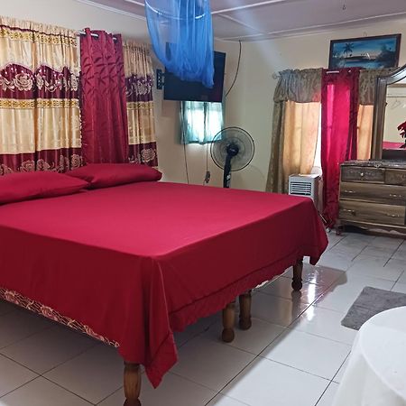 أوشو ريوس Tina'S Guest House المظهر الخارجي الصورة