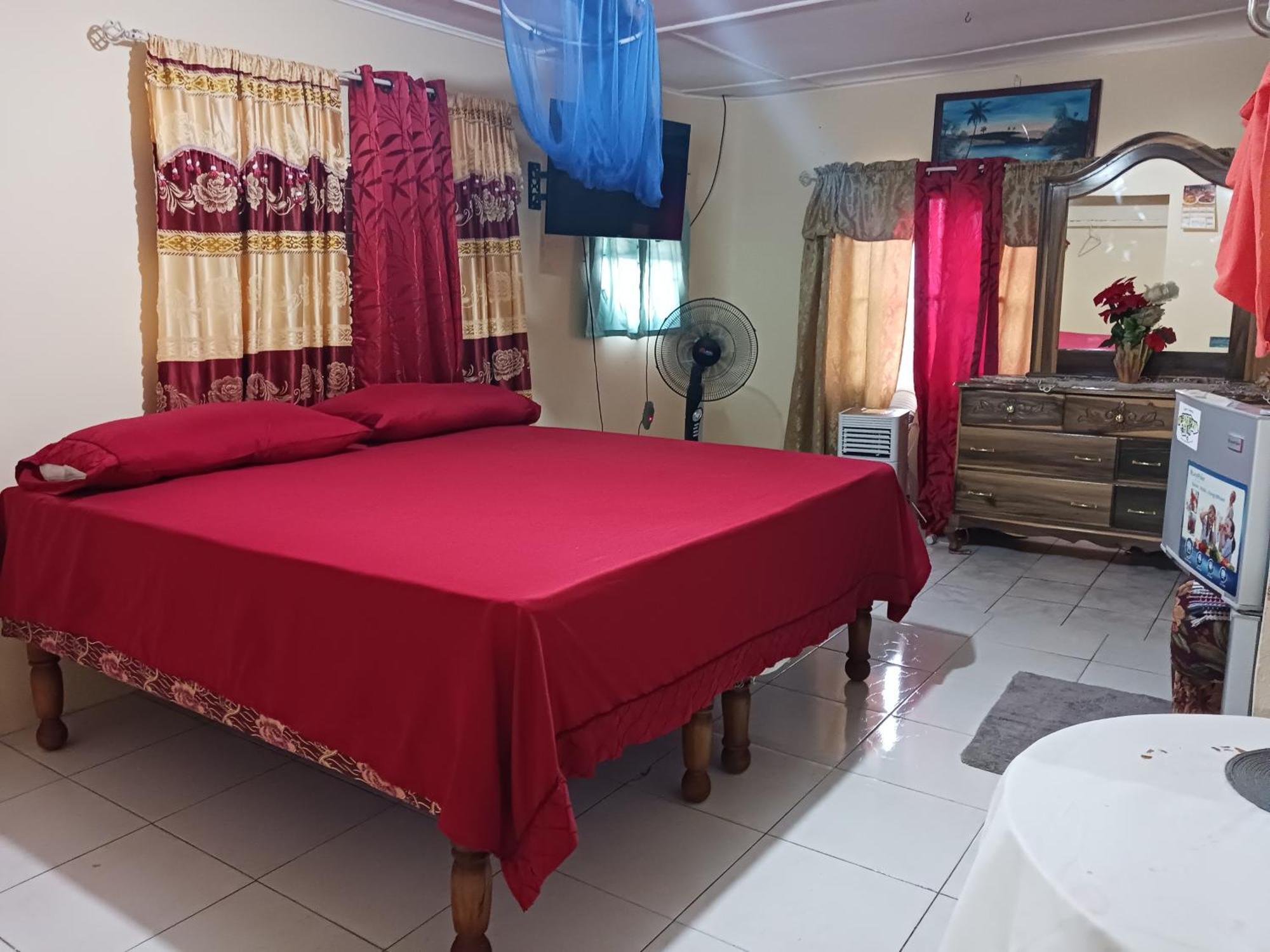 أوشو ريوس Tina'S Guest House المظهر الخارجي الصورة