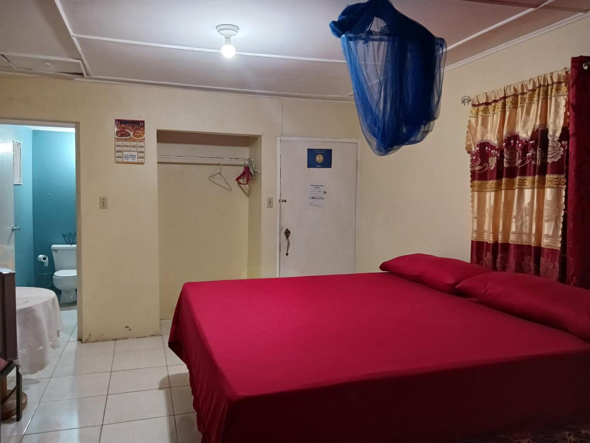 Tina'S Guest House أوشو ريوس المظهر الخارجي الصورة
