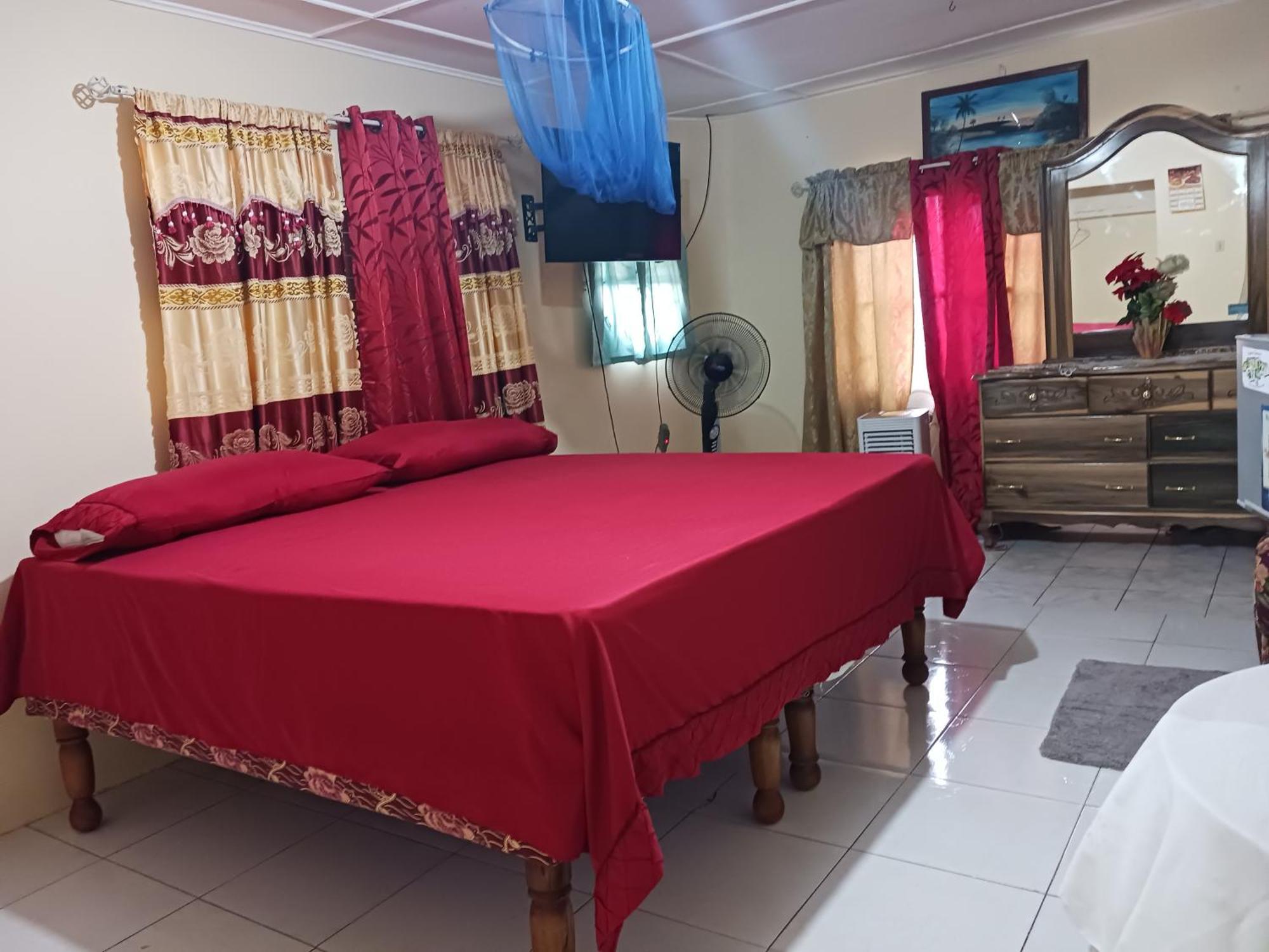 Tina'S Guest House أوشو ريوس المظهر الخارجي الصورة